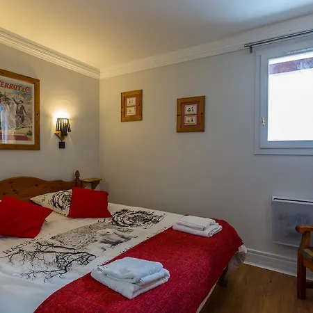 Chalet *